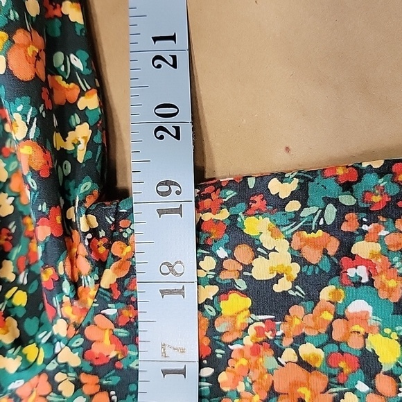 J. Crew Size S Ditzy Floral Pattern Pleated Front Long Sleeve Blouse - Picture 9 of 14